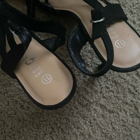 ROGUE - BLACK HEELS - Picture 2 of 6